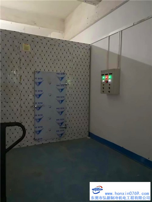 深圳拆裝冷庫(kù)完工交付，邊試機(jī)邊進(jìn)貨